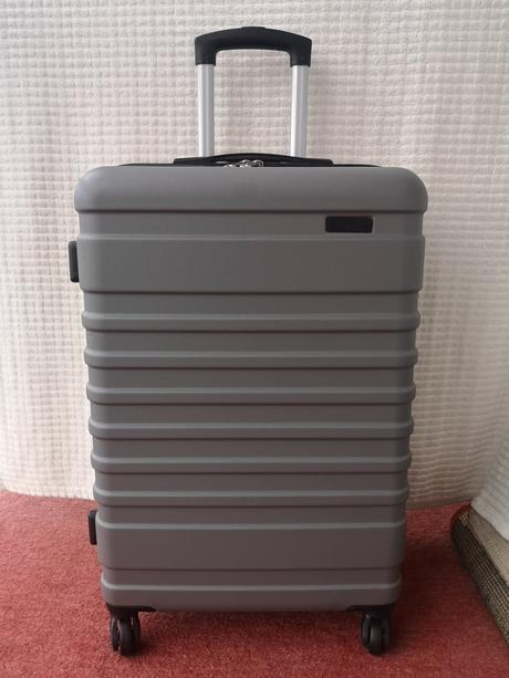 Elevate cestovný kufor veľkosť m, 