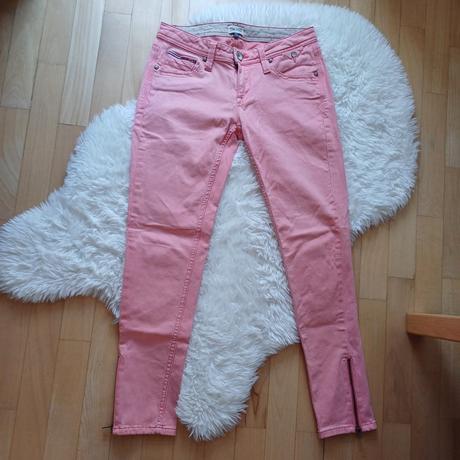 Dámske oblečenie veľkosť s, s