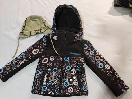 Softshellová bunda s čiapkou, 92