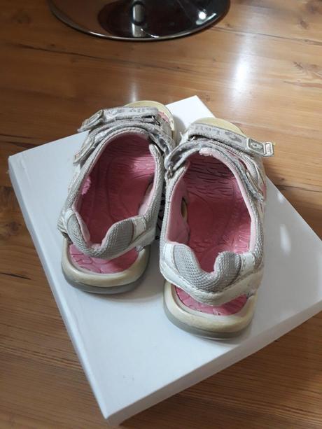 Dievčenské sandálky, 31