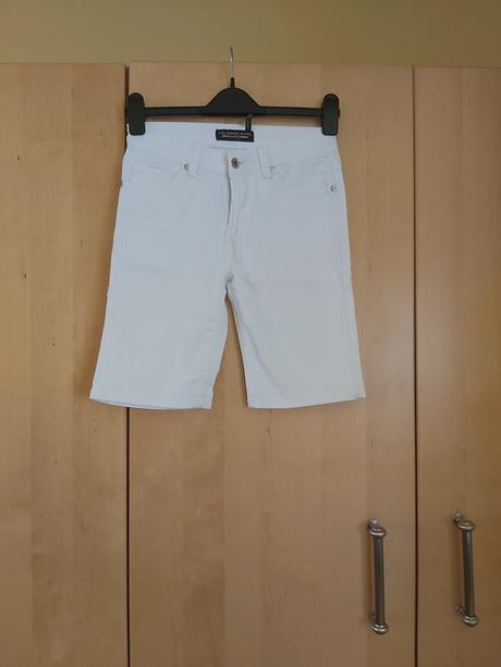 Dievčenské trištvrťové nohavice biele č.134, 134