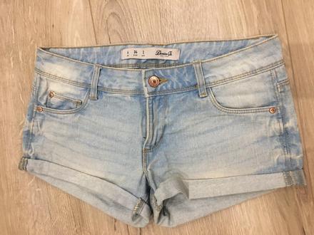 Rifľové kraťasy, 34