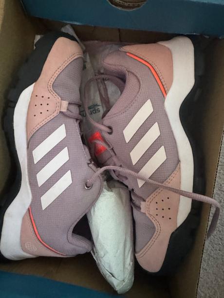 Botasky, adidas,36