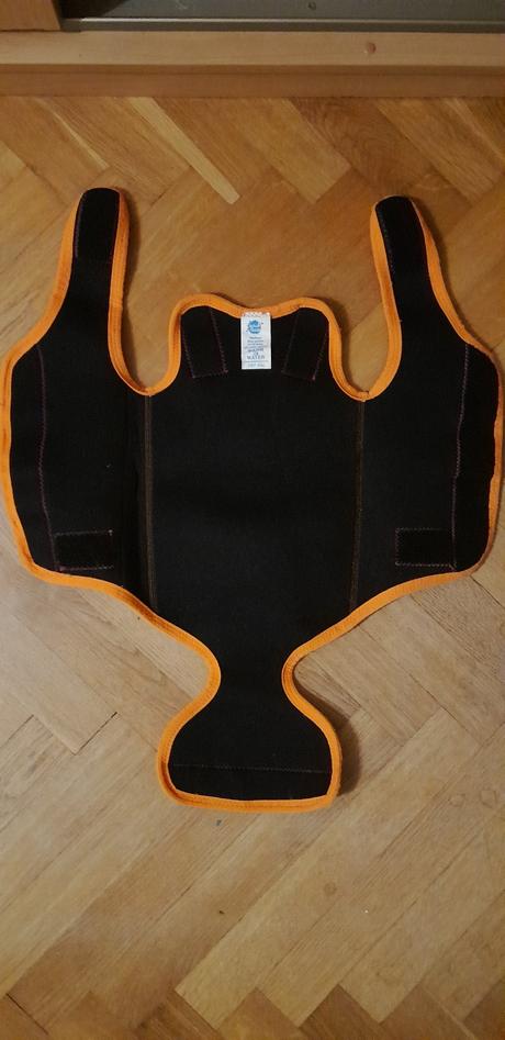 Neoprénové plavky,