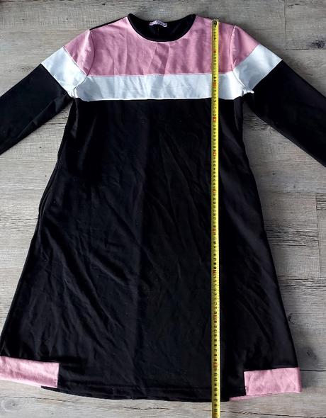 Čierno ružové šaty, 42