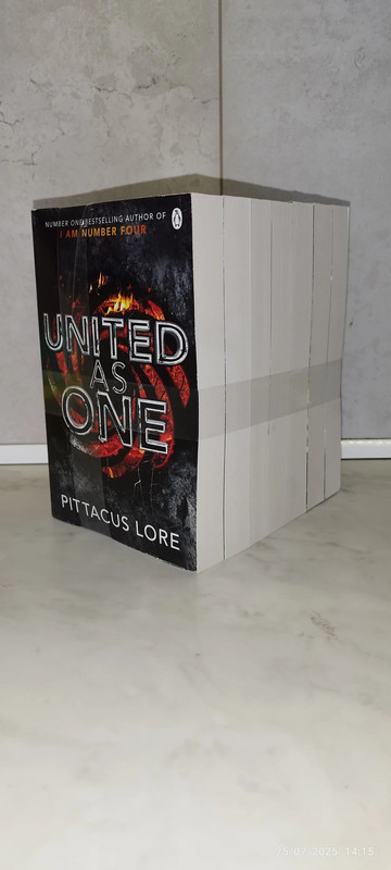 Pittacus lore - the lorien legacies,