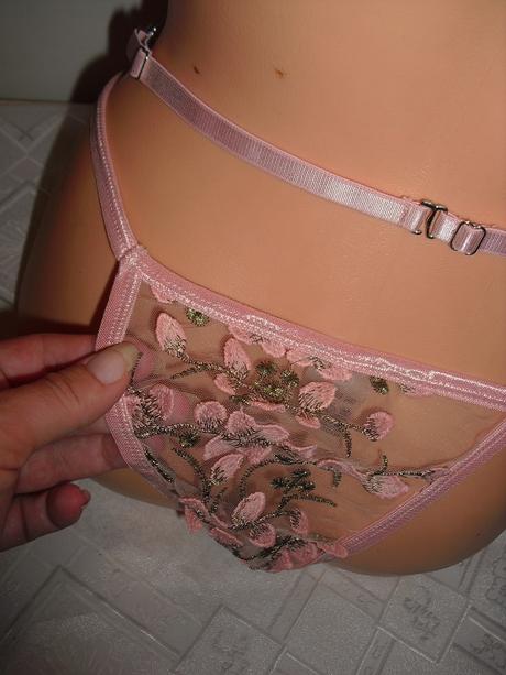 Sexy body s retiazkami podvazkove, s