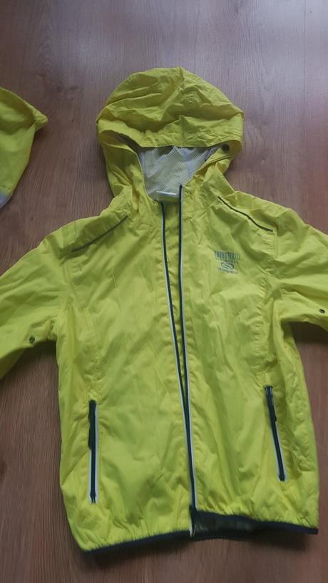 Tenka krasna vetrovka, 128