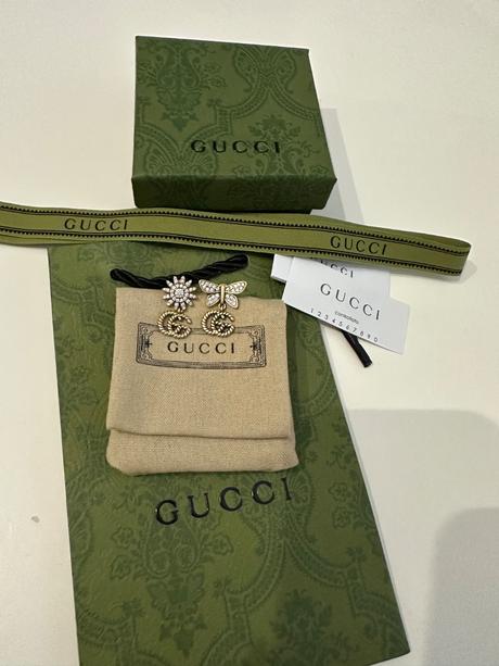 Krásne nové náušnice gucci v komplet balení, gucci