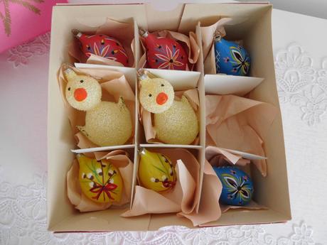 Veľkonočné fúkané závesné ozdoby kuriatká+vajíčka,