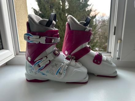 Dievcenske lyziarky mondo 220, nordica,33