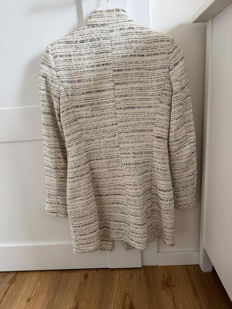 Štruktúrovaný jarný kabátik, zara,s