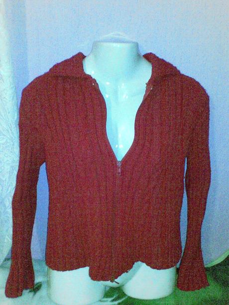 Červený pletený svetrík, m