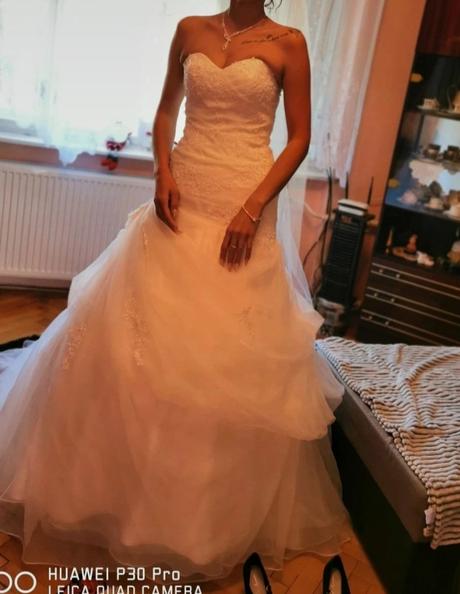 Svadobné šaty, 36
