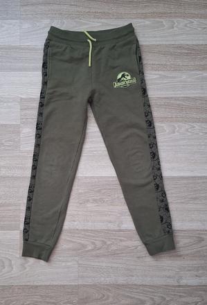 Tepláky jurassic world, 146