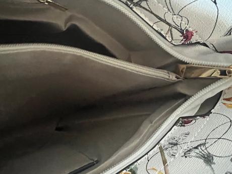 Krasna nova velka kvetovana kabelka na a4,