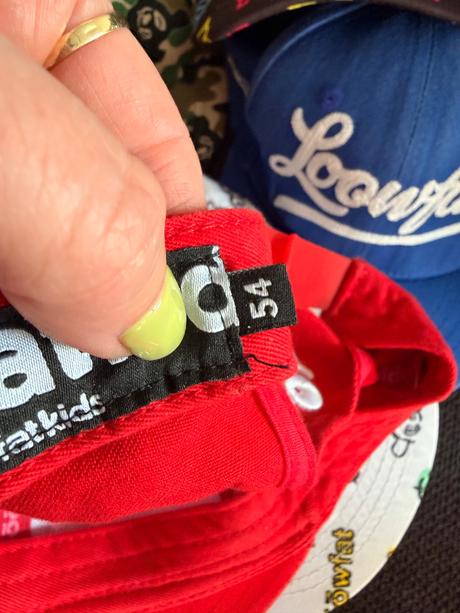 Šiltovky, rebel kids,56