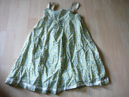 Dievcenske saty, 104