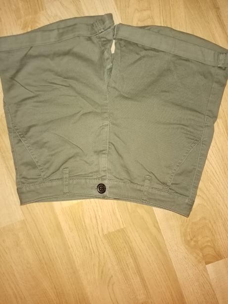 Kraťasy z tesca, f&f,34