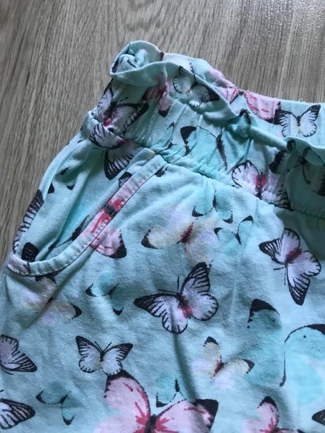 Kraťasy motýlik 6-8 rokov, h&m,128