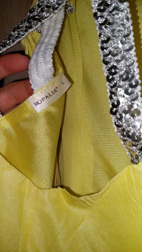 Krásne spoločenské šaty, l