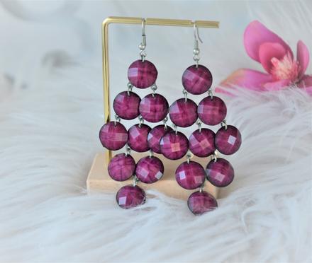 Fialové visiace náušnice,