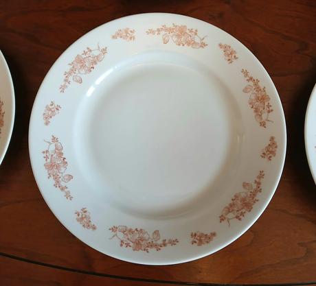 Plytké taniere na doplnenie - vzor červené kvety, 