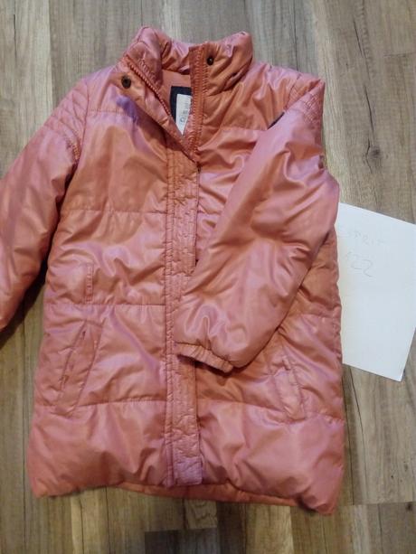 Ruzova zimna bunda, esprit,122