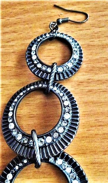 Extravagantné náušnice, 