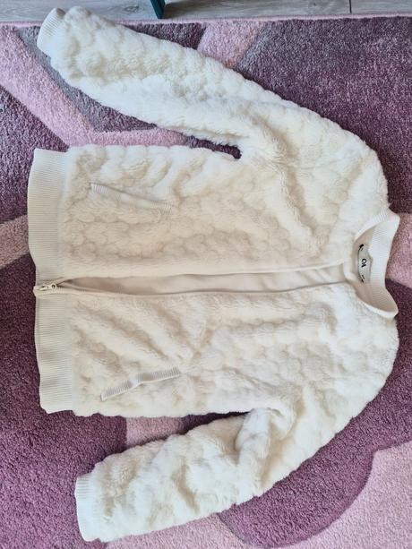 Prechodna bundicka, c&a,134