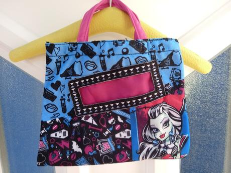 Malá taska moonster high,