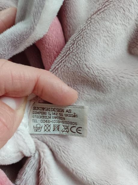 Maňuška zajačik bukowski, 