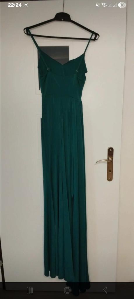 Smaragdovo zelené spoločenské šaty, s