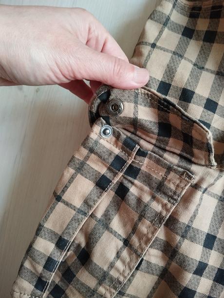 Kraťasy kapsáče káro, 152