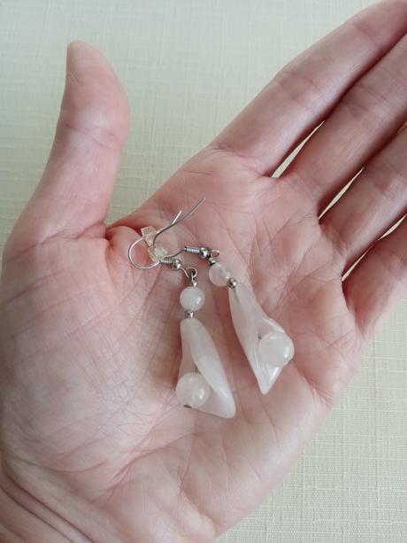 Náušnice z ruženínu, 