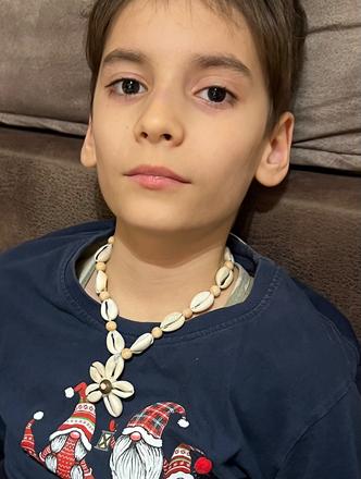 Náhrdelník z prírodných materiálov - mušlí a dreva, 