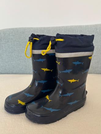 Gumové čižmy tchibo s motívom žralokov, 28