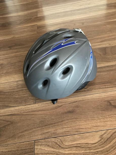 Lyžiarska prilba, s