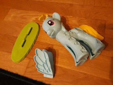 Poník na plastelínu,