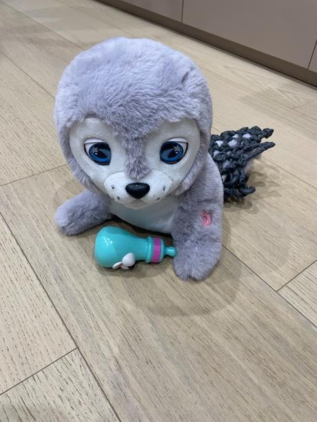 Plysovy tucniak na baterky silver, 