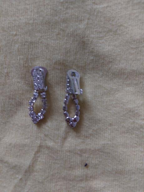 Náhrdelník, naramok, nausnice, 