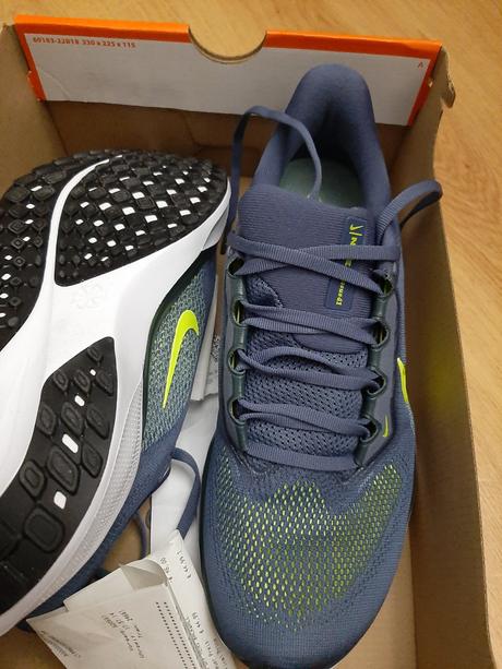 Tenisky, nike,42