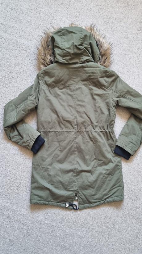 Zimna bunda, clockhouse,36