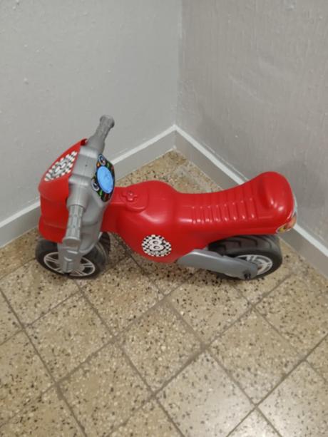 Odrážadlo väčšia motorka, 