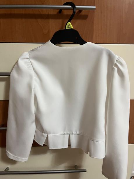 Spoločenské šaty, 134