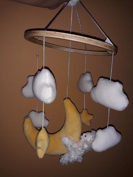 Hracka nad postielku, 