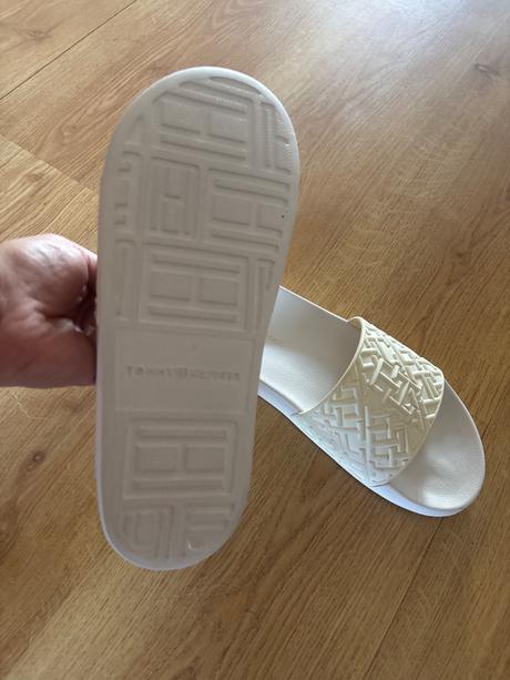 Lahučke slapky, tommy hilfiger,40