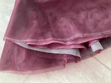 Suknička tylová, 92