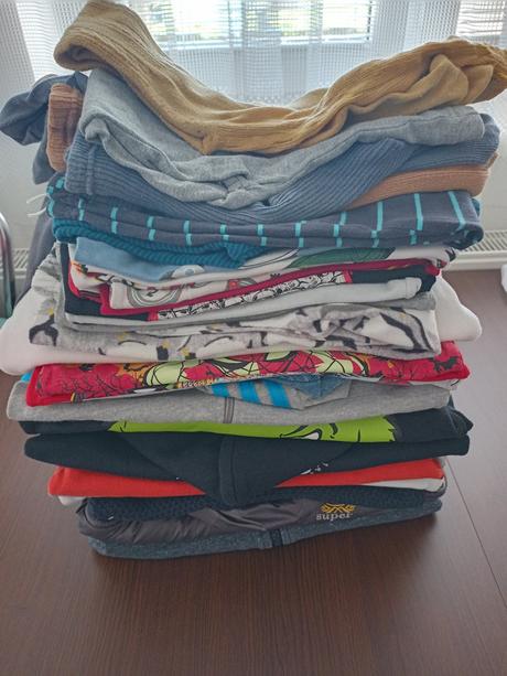 Balík oblečenia pre chlapčeka 110-116, 104–116