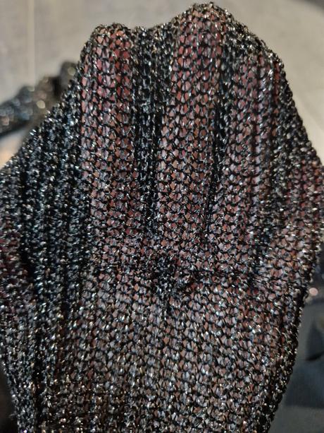 Zaujímavý pulóver s látkovým vsadením, m